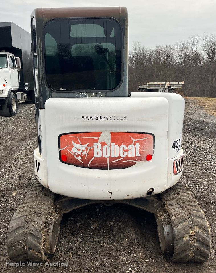 image for item LA9828 2004 Bobcat 430G ZHS  mini excavator