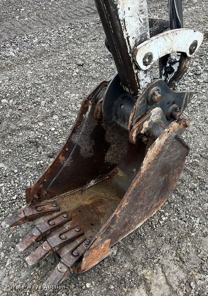 image for item LA9828 2004 Bobcat 430G ZHS  mini excavator