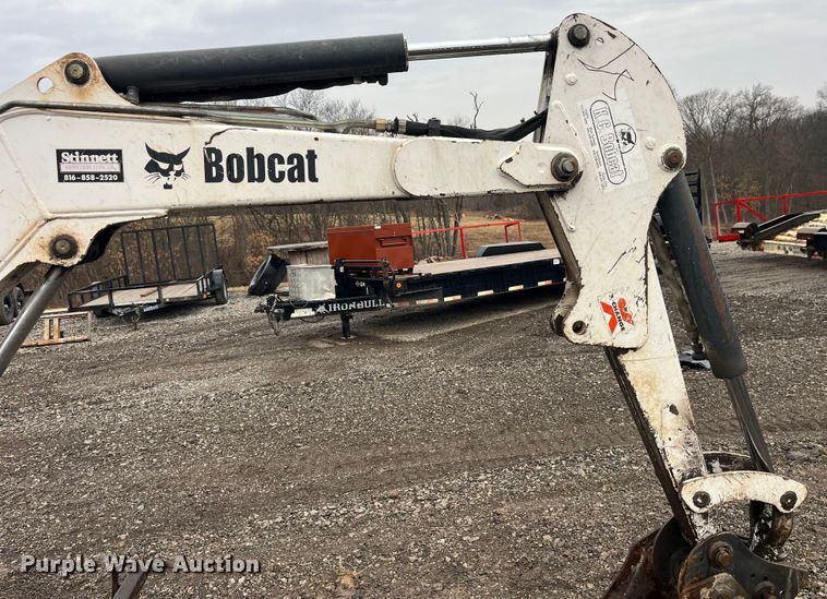 image for item LA9828 2004 Bobcat 430G ZHS  mini excavator
