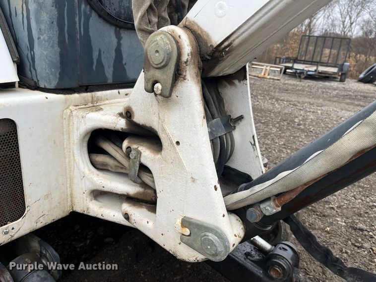 image for item LA9828 2004 Bobcat 430G ZHS  mini excavator