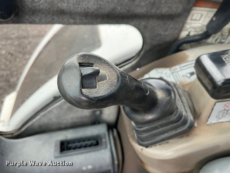 image for item LA9828 2004 Bobcat 430G ZHS  mini excavator