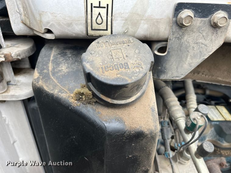 image for item LA9828 2004 Bobcat 430G ZHS  mini excavator