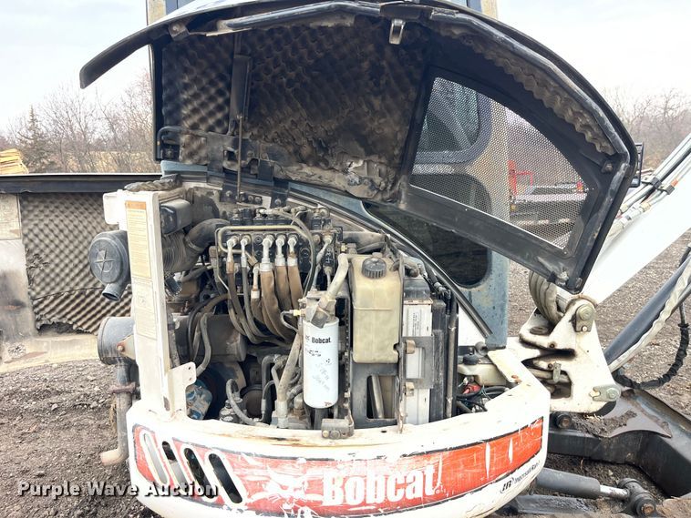 image for item LA9828 2004 Bobcat 430G ZHS  mini excavator