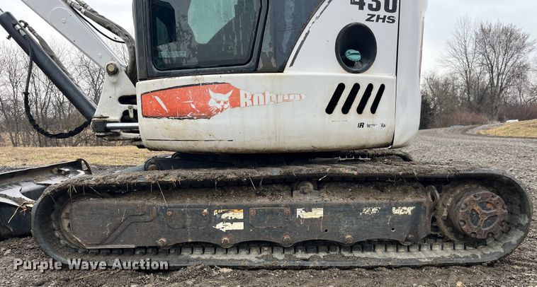 image for item LA9828 2004 Bobcat 430G ZHS  mini excavator