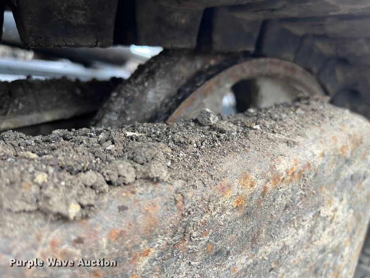 image for item LA9828 2004 Bobcat 430G ZHS  mini excavator