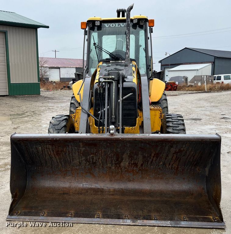 image for item LA9829 2006 Volvo BL70  backhoe