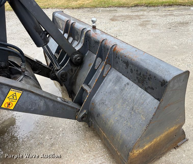 image for item LA9829 2006 Volvo BL70  backhoe