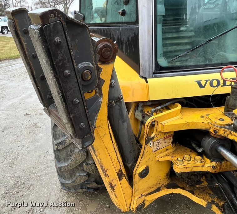 image for item LA9829 2006 Volvo BL70  backhoe