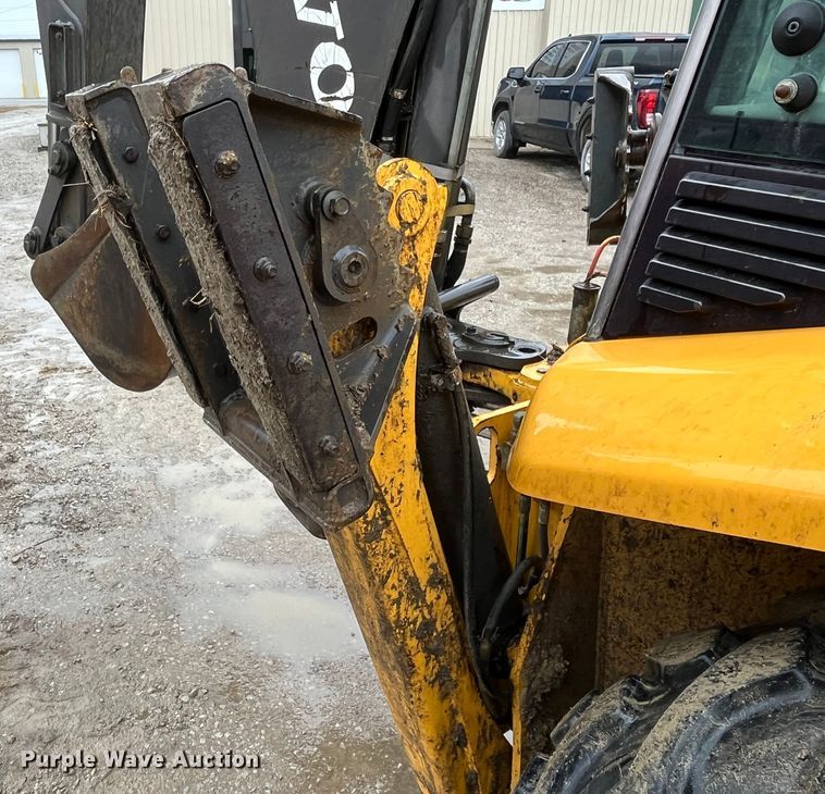 image for item LA9829 2006 Volvo BL70  backhoe