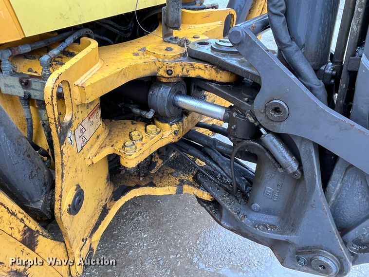 image for item LA9829 2006 Volvo BL70  backhoe