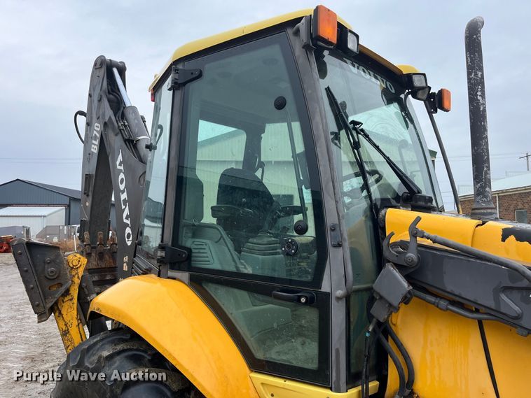 image for item LA9829 2006 Volvo BL70  backhoe