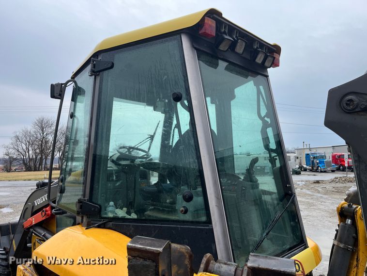 image for item LA9829 2006 Volvo BL70  backhoe