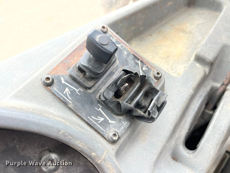 image for item LA9829 2006 Volvo BL70  backhoe