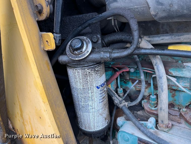 image for item LA9829 2006 Volvo BL70  backhoe