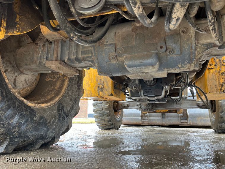 image for item LA9829 2006 Volvo BL70  backhoe