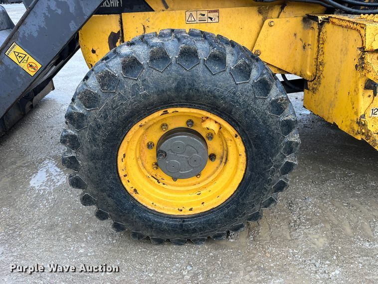 image for item LA9829 2006 Volvo BL70  backhoe