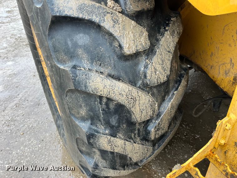 image for item LA9829 2006 Volvo BL70  backhoe