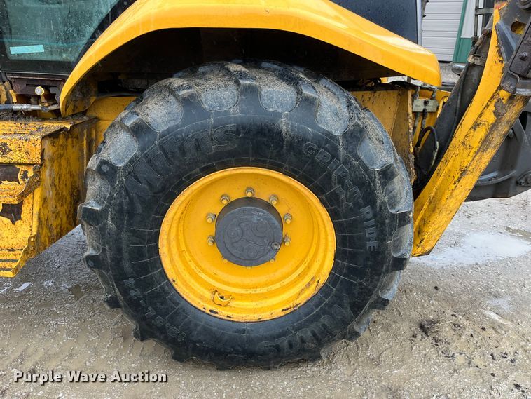 image for item LA9829 2006 Volvo BL70  backhoe