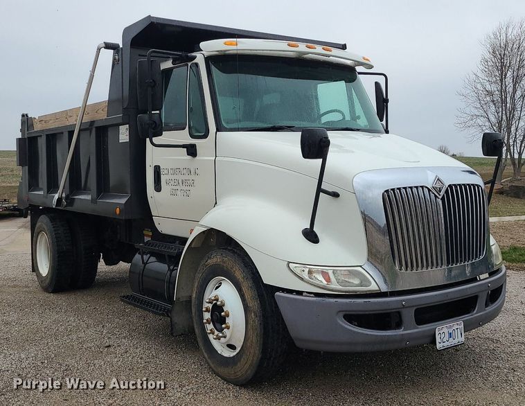 image for item LH9925 2007 International 8600  dump truck