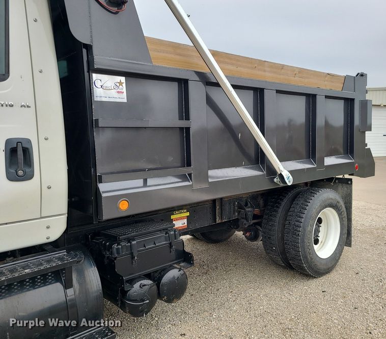 image for item LH9925 2007 International 8600  dump truck