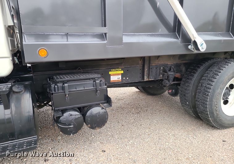 image for item LH9925 2007 International 8600  dump truck