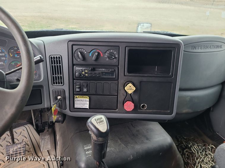 image for item LH9925 2007 International 8600  dump truck