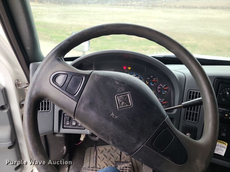 image for item LH9925 2007 International 8600  dump truck