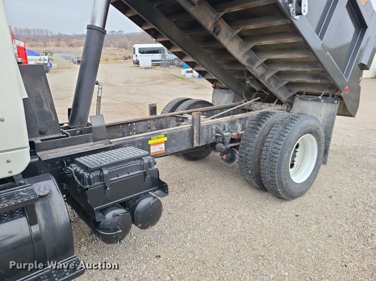 image for item LH9925 2007 International 8600  dump truck
