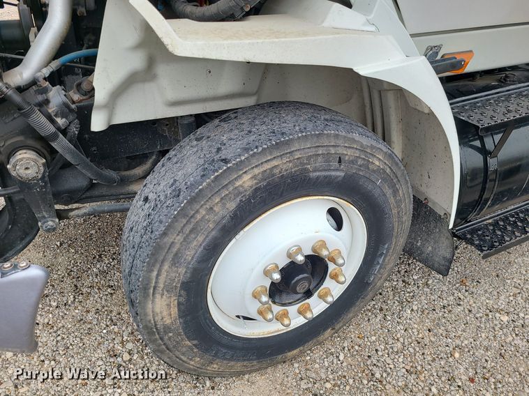 image for item LH9925 2007 International 8600  dump truck