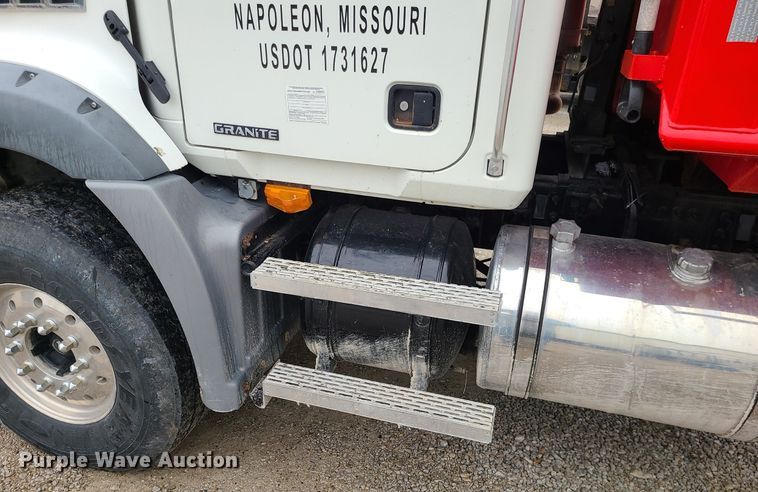 image for item LH9926 2006 Mack CT713  dump truck