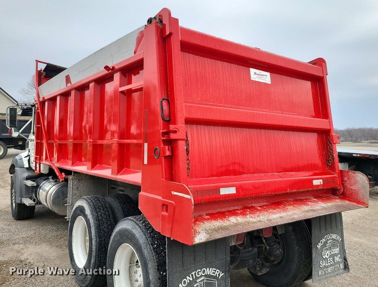 image for item LH9926 2006 Mack CT713  dump truck