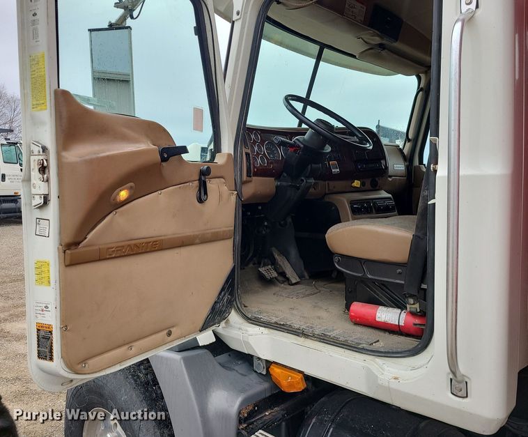 image for item LH9926 2006 Mack CT713  dump truck