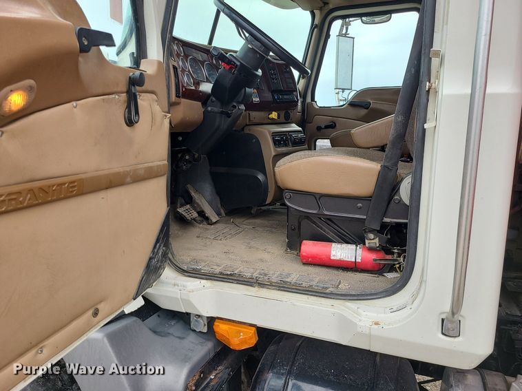 image for item LH9926 2006 Mack CT713  dump truck