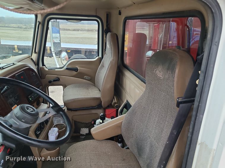 image for item LH9926 2006 Mack CT713  dump truck