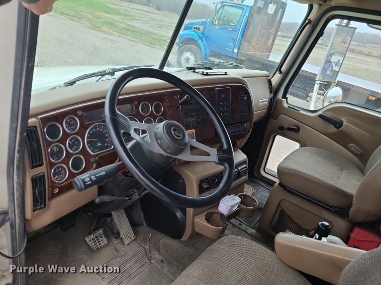 image for item LH9926 2006 Mack CT713  dump truck