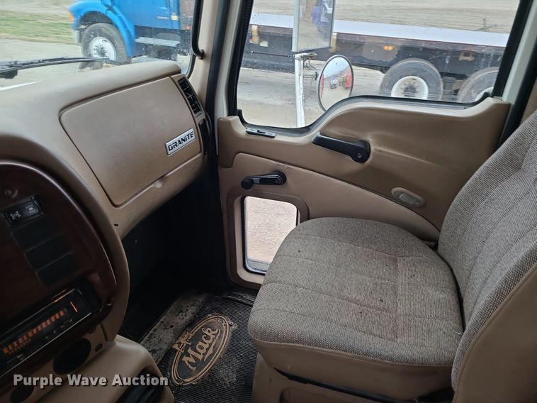 image for item LH9926 2006 Mack CT713  dump truck