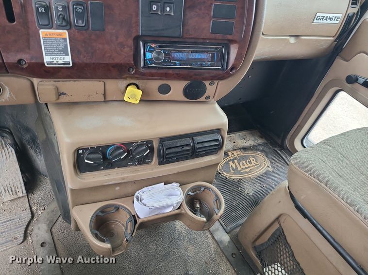 image for item LH9926 2006 Mack CT713  dump truck