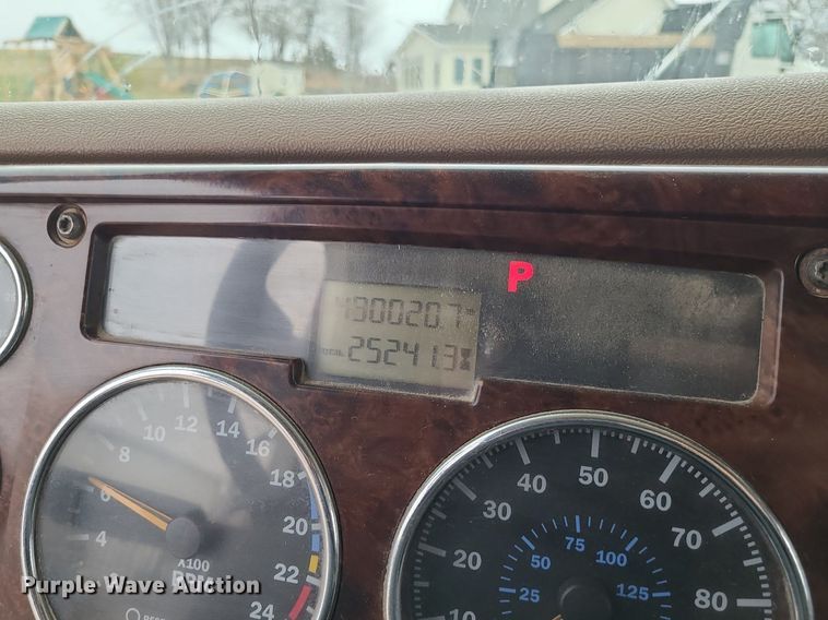 image for item LH9926 2006 Mack CT713  dump truck