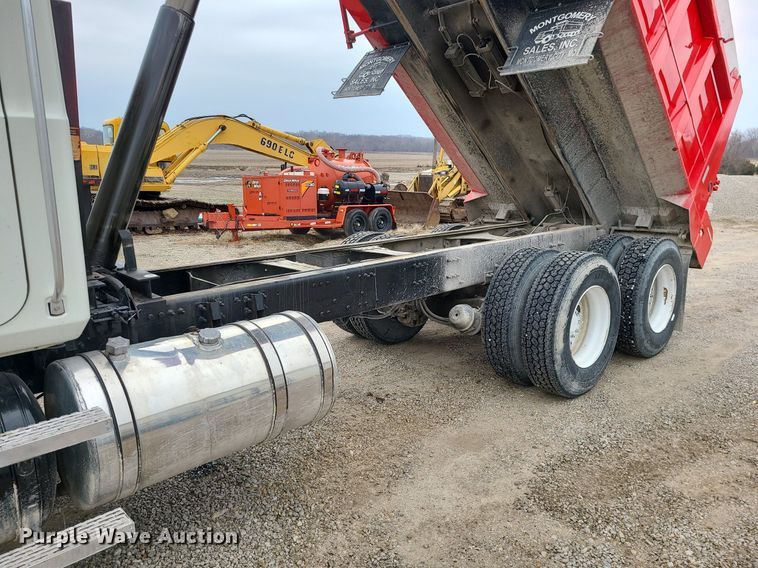 image for item LH9926 2006 Mack CT713  dump truck