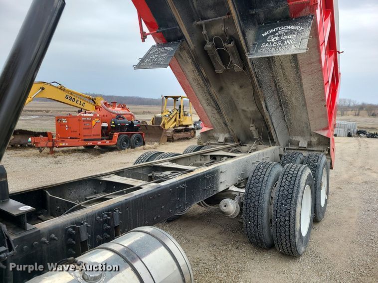 image for item LH9926 2006 Mack CT713  dump truck