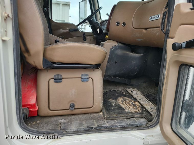 image for item LH9926 2006 Mack CT713  dump truck