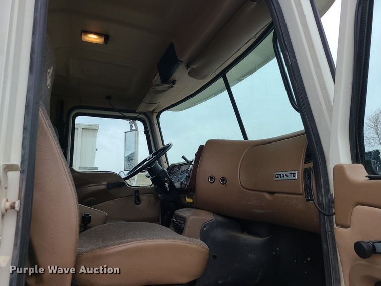 image for item LH9926 2006 Mack CT713  dump truck