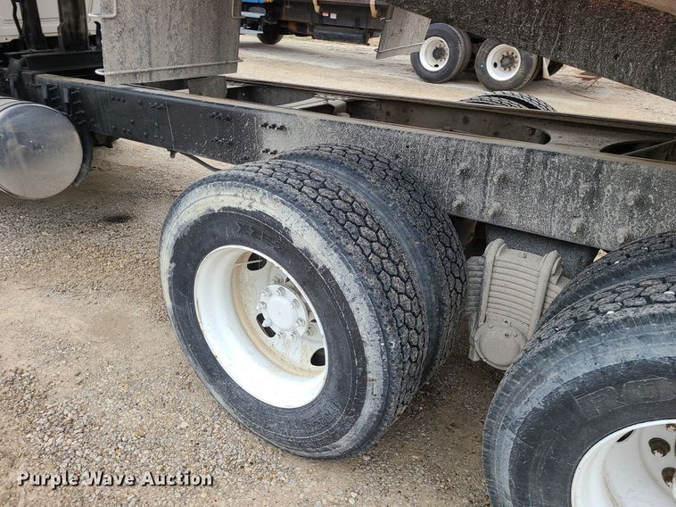 image for item LH9926 2006 Mack CT713  dump truck