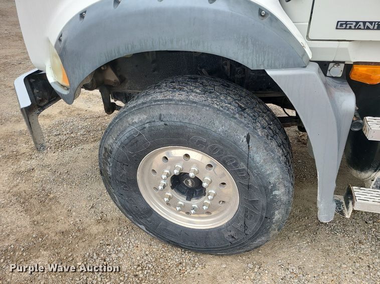 image for item LH9926 2006 Mack CT713  dump truck