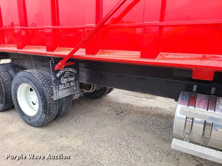 image for item LH9926 2006 Mack CT713  dump truck