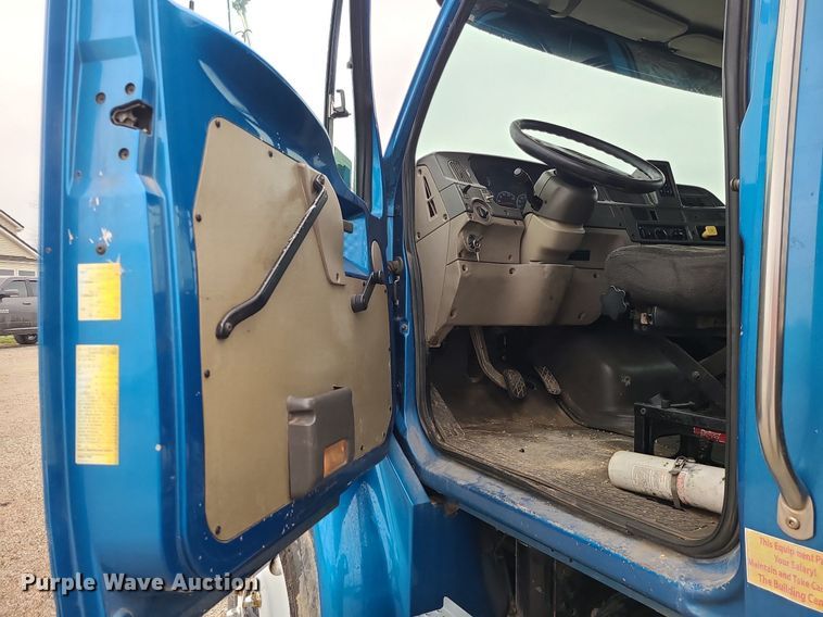 image for item LH9927 2007 Sterling Acterra  flatbed truck