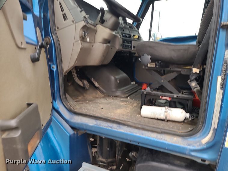 image for item LH9927 2007 Sterling Acterra  flatbed truck