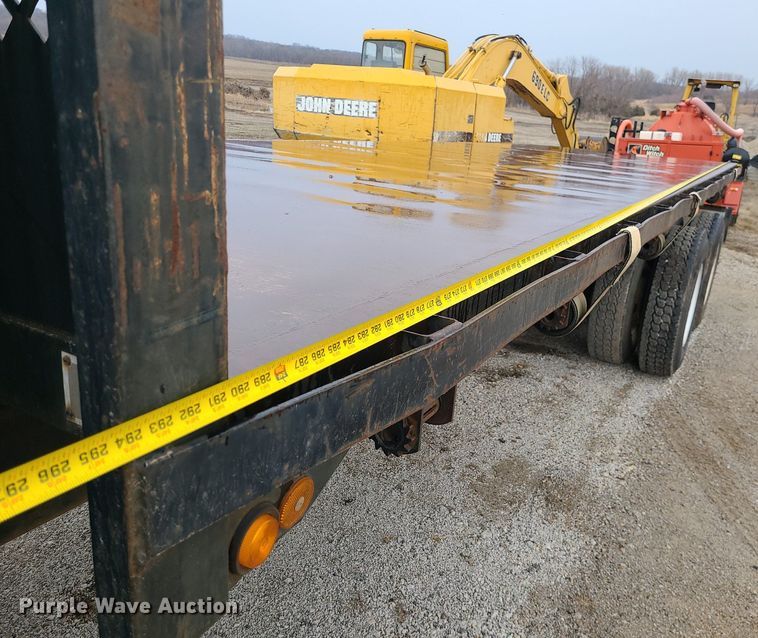 image for item LH9927 2007 Sterling Acterra  flatbed truck