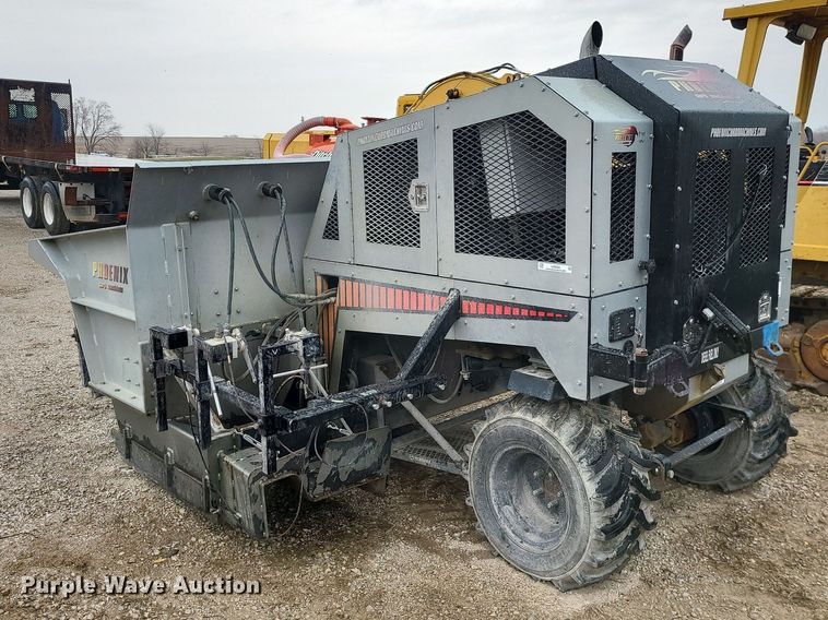 Phoenix 6500 curb machine in Napoleon, MO Item LH9928 sold Purple Wave