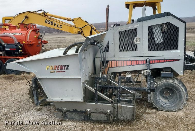 Phoenix 6500 curb machine in Napoleon, MO Item LH9928 sold Purple Wave